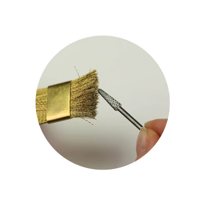 FRÉZERTISZTÍTÓ KEFE